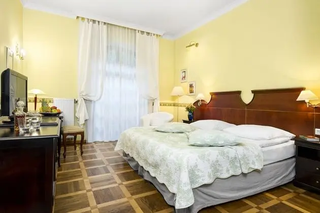 Standard Tek Büyük Yataklı Oda