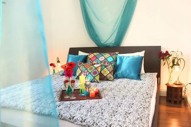 Comfort Tek Büyük Yataklı Oda, Balkon, Bahçe Manzaralı (King)