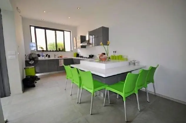 Comfort Tek Büyük Yataklı Oda, Balkon, Bahçe Manzaralı (King)