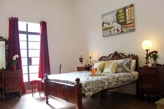Deluxe Tek Büyük Yataklı Oda, Ortak Banyo (Balcony)