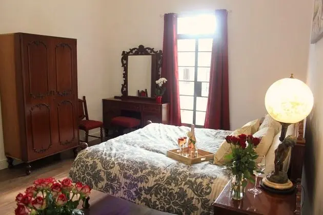 Deluxe Tek Büyük Yataklı Oda, Ortak Banyo (Balcony)