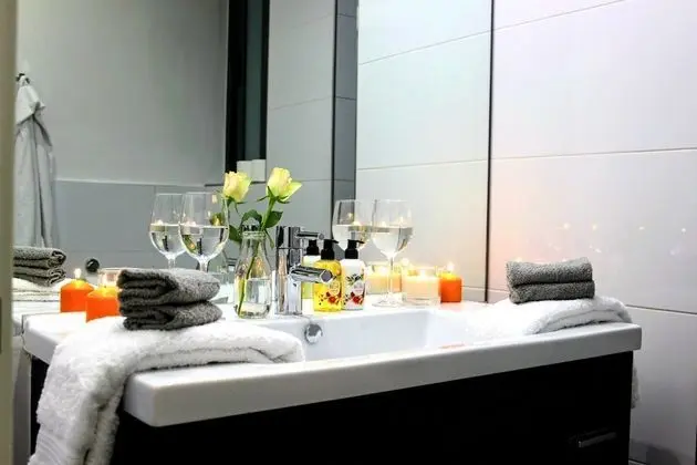 Deluxe Tek Büyük Yataklı Oda, Ortak Banyo (Balcony)