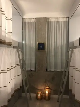 Luxury Ortak Ranzalı Oda, Karma Ranzalı Oda, Ortak Banyo, Plaj Manzaralı (1 Bed in 8-Bed Dorm)