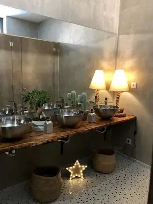 Luxury Ortak Ranzalı Oda, Karma Ranzalı Oda, Ortak Banyo, Plaj Manzaralı (1 Bed in 8-Bed Dorm)