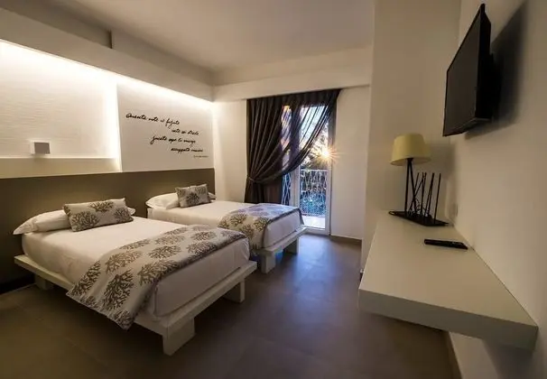 Standard Tek Büyük veya İki Ayrı Yataklı Oda, Balkon