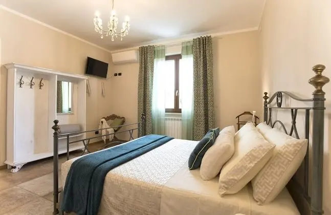 Premium Tek Büyük Yataklı Oda, Bahçe Manzaralı