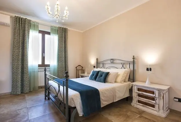 Premium Tek Büyük Yataklı Oda, Bahçe Manzaralı