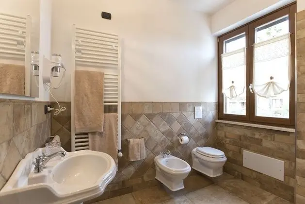 Premium Tek Büyük Yataklı Oda, Bahçe Manzaralı