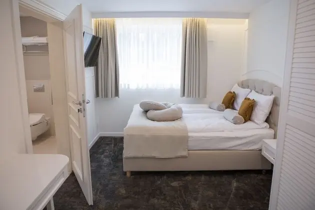 Comfort Tek Büyük Yataklı Oda