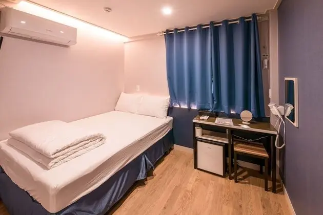Standard Tek Büyük Yataklı Oda (No Cable TV Service)