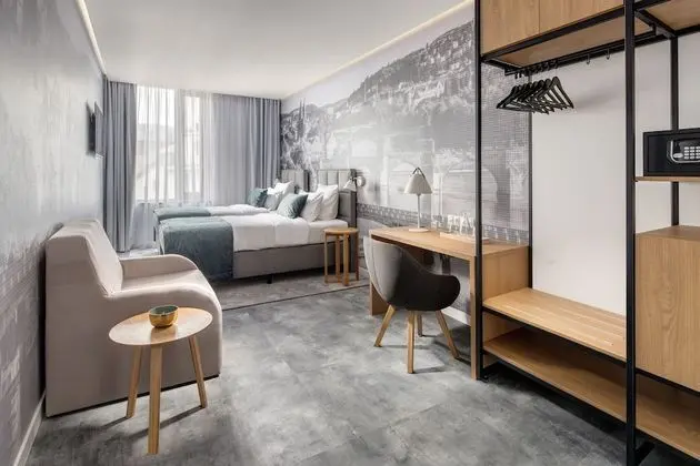 Deluxe Tek Büyük veya İki Ayrı Yataklı Oda