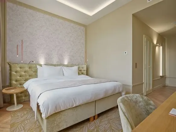 Deluxe Tek Büyük veya İki Ayrı Yataklı Oda