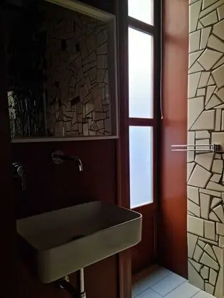 Büyük Yataklı Tek Kişilik Oda