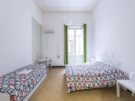 Standard Tek Büyük Yataklı Oda, Ortak Banyo