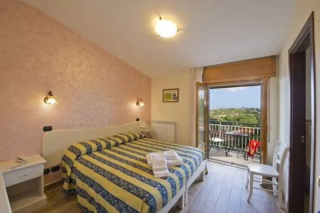Deluxe Tek Büyük veya İki Ayrı Yataklı Oda, Şehir Manzaralı
