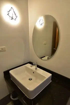 Deluxe Oda, Sigara İçilmez