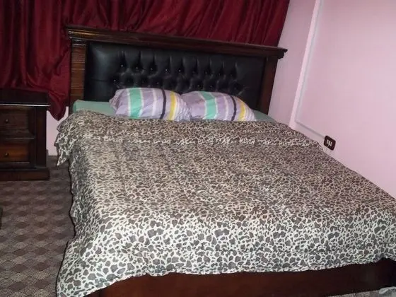 Tek Büyük Yataklı Oda, Ortak Banyo