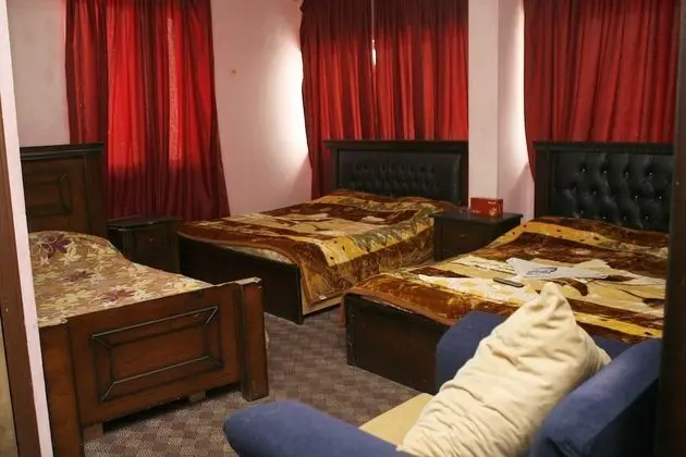 Üç Kişilik Oda