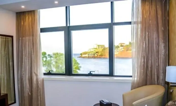 Deluxe Tek Büyük Yataklı Oda, Deniz Manzaralı