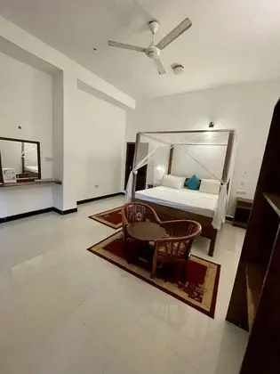 Traditional Tek Büyük Yataklı Oda