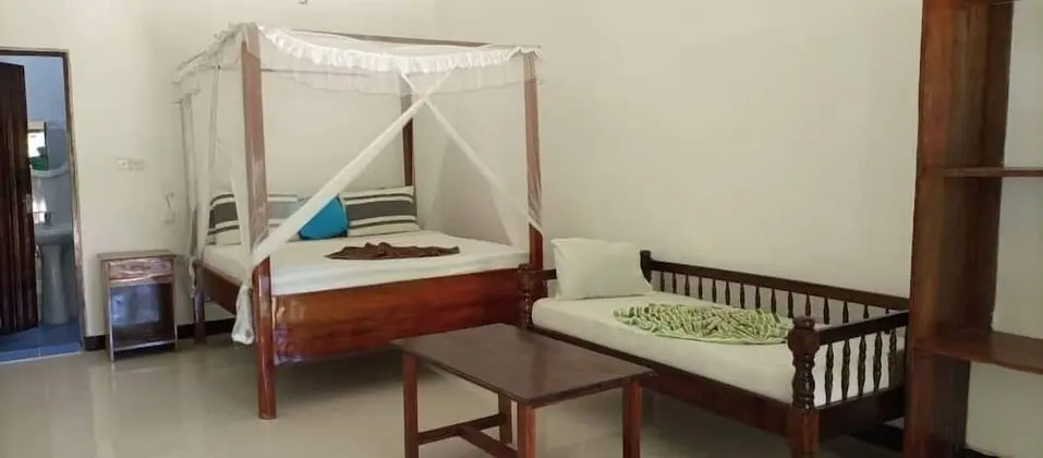 Traditional Üç Kişilik Oda