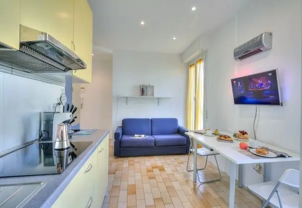 Standard Stüdyo (Mameli 42 450mt From The Sea)