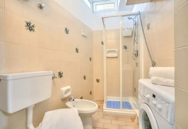 Standard Stüdyo (Mameli 42 450mt From The Sea)