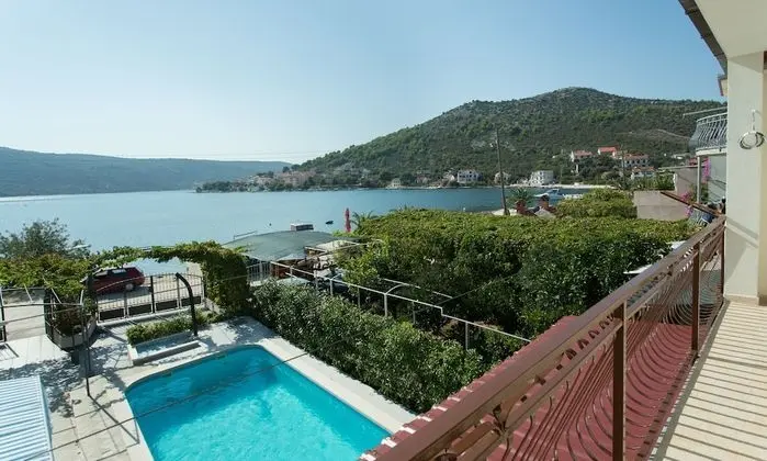 Villa, Kişiye Özel Havuzlu