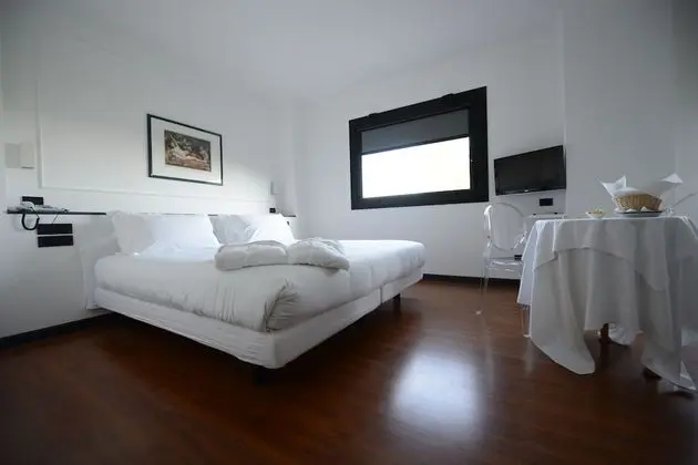 Junior Süit, 1 Büyük (Queen) Boy Yatak, Tepe Manzaralı (Spa Access)