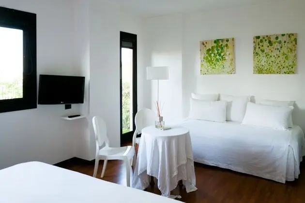 Junior Üç Kişilik Oda, Birden Çok Yatak, 2 Banyolu, Tepe Manzaralı