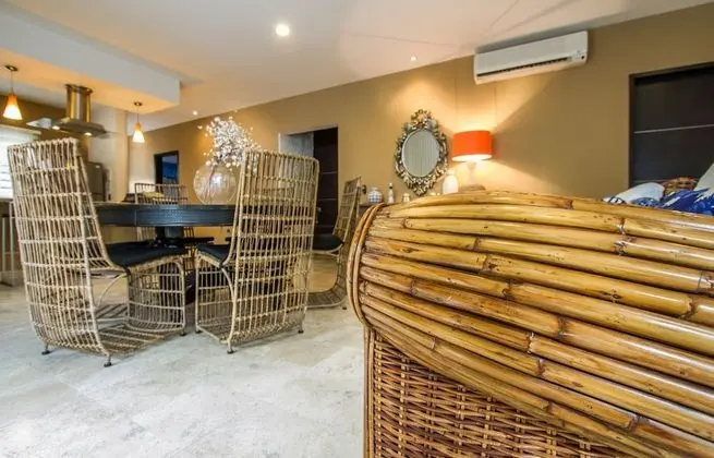 Luxury Apart Daire, 2 Yatak Odası, Havuz Manzaralı, Havuz Kenarı