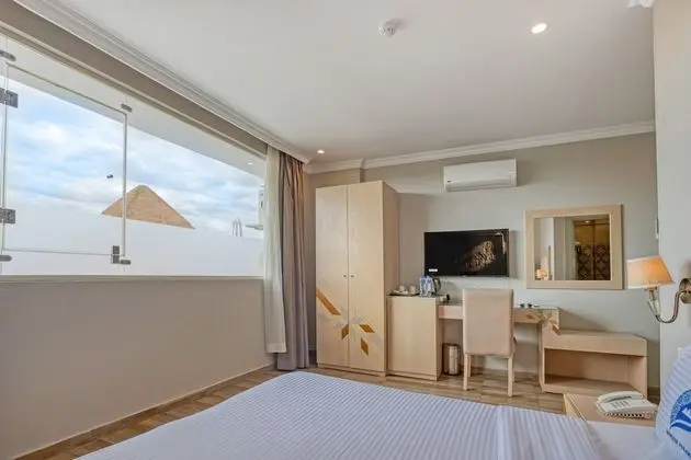 Standard Double Room With Panoramic Pyramids Window View