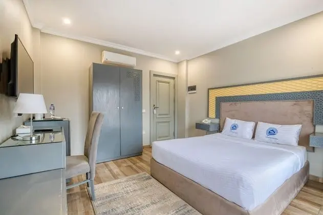 Superior Double Room With Panoramic Pyramids View & Balcony