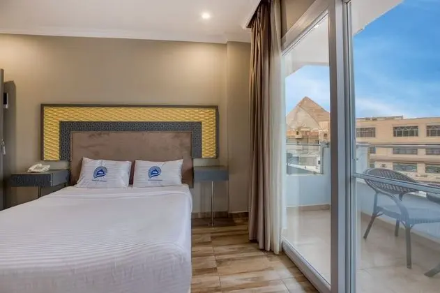 Superior Double Room With Panoramic Pyramids View & Balcony