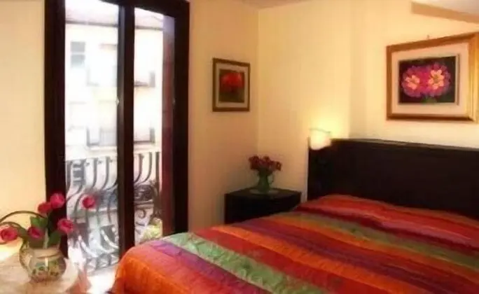 Superior Tek Büyük Yataklı Oda