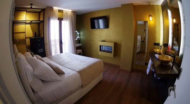 Deluxe Tek Büyük Yataklı Oda