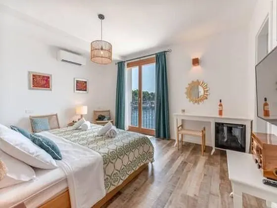 Tek Büyük Yataklı Oda (Double Room with Sea View 2)