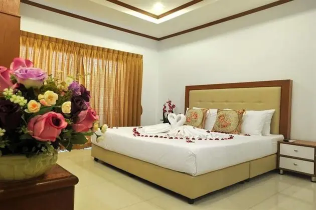 Deluxe King Bed