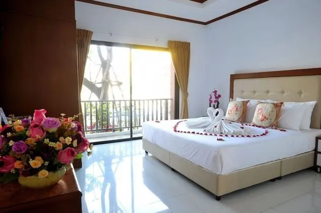 Deluxe King Bed