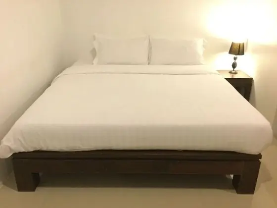Medium Double Room 1