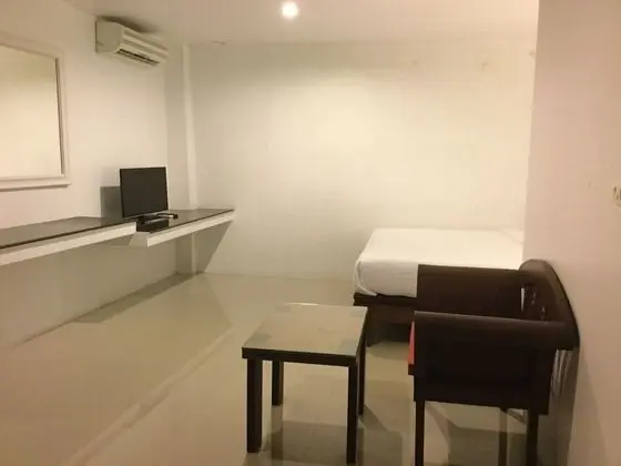 Medium Double Room 2