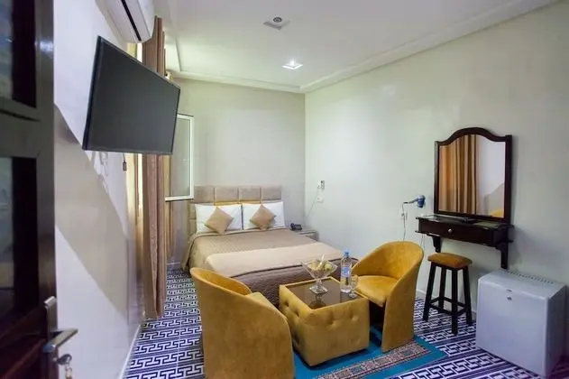 Standard Tek Büyük Yataklı Oda