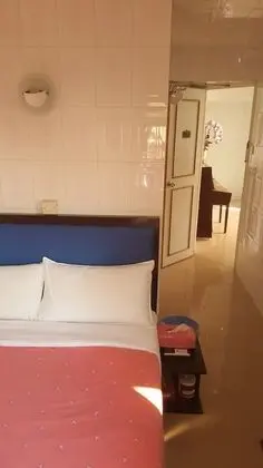 Tek Büyük Yataklı Oda, Zemin Kat