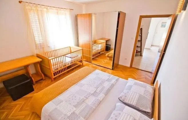 Apart Daire (Mana - 250 m from sea - A1(6+2))