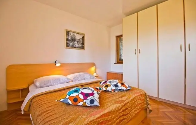 Apart Daire (Mana - 250 m from sea - A1(6+2))