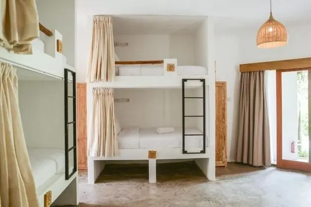 Deluxe Ortak Ranzalı Oda