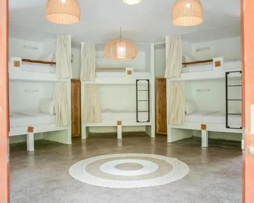 Deluxe Ortak Ranzalı Oda