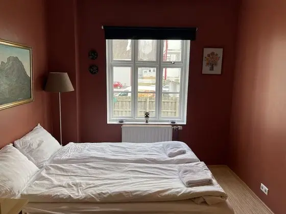 Basic Tek Büyük veya İki Ayrı Yataklı Oda, Ortak Banyo