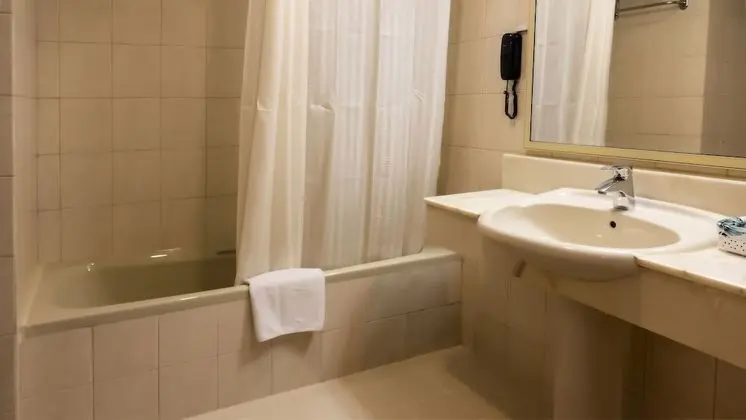 Deluxe İki Ayrı Yataklı Oda