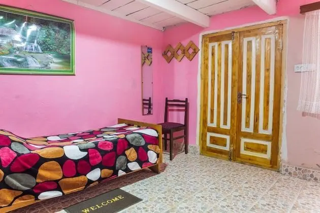 Üç Kişilik Oda, Ortak Banyo
